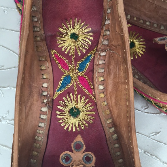 Vintage Moorish royal Middle Eastern  Embroidered Woman’s shoe - Picture 3 of 11